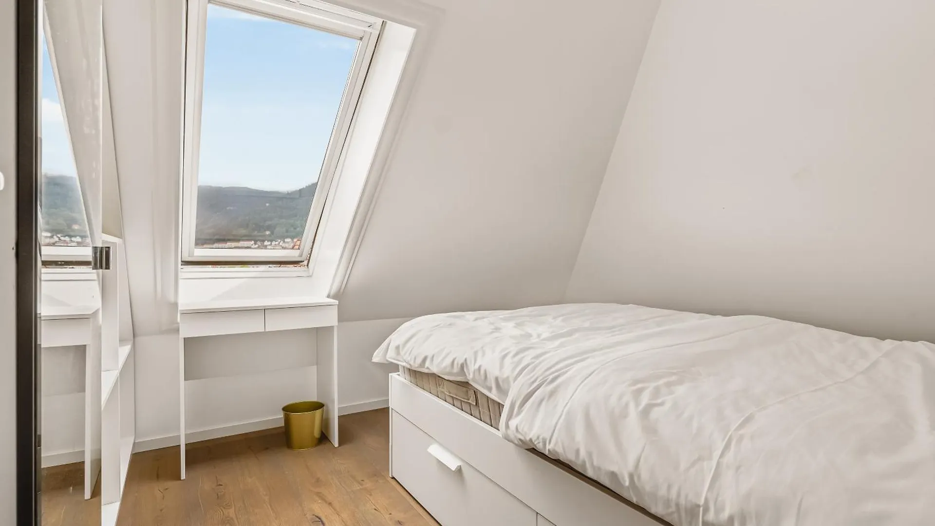 Dinbnb Apartments I Top-Floor With 3X Workspaces I 350M To Harbour Bergen